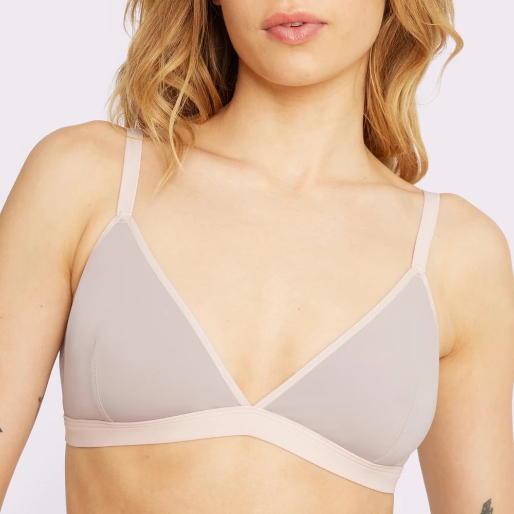 NEW Parade triangle re:play bralette in Pearl